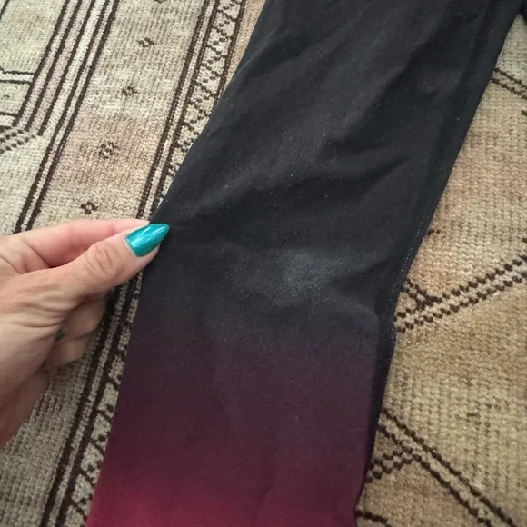 Carbon38 Black Ombré Wrap Tee and Leggings Set - Picture 5 of 8